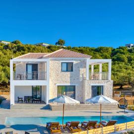 Julian Private Stone Villa with Sea View, hotel a Tragaki