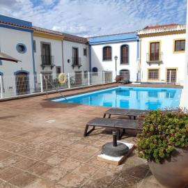 Casa próxima da praia fluvial โรงแรมในมอโรง