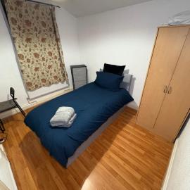 Cosy room 3 s