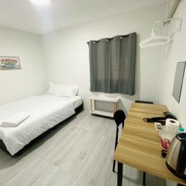 GO INN Siriraj Wang Lang - โก อินน์ ศิริราช ตลาดวังหลัง, hotel in Bangkok Noi