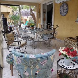 Maison de Charme en couleurs, hôtel à Cuers