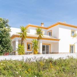 The Suites by The Lighthouse Arrifana, hotel in Aljezur
