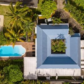 Villa Bulbul by Dodo Retreats - Colonial Style Villa 150m from Beach