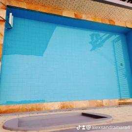 Apartamento grande com piscina