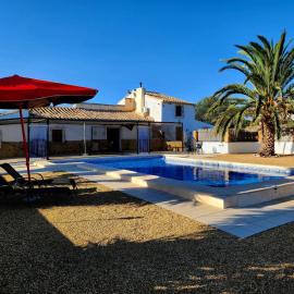 Casita-1 To 7Guests-Private Pool-Patio-Bbq-Parking, Hotel in Las Norias