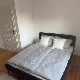 Zentrales Zimmer mit Altbaucharme, hotel in Oldenburg