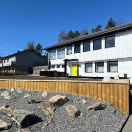 Vatnestrøm, хотел в Iveland