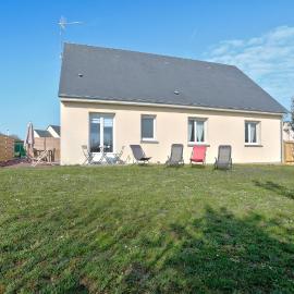 Stunning Home In Créances With Wifi, hotel a Créances
