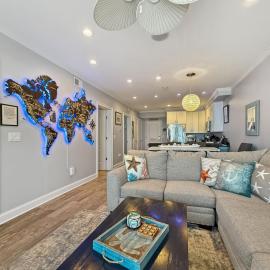 Luxurious Penthouse, King beds. Dog & ADA Friendly