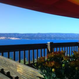 Charismatic Garden Cottage with Sea View, hotel a Lokva Rogoznica