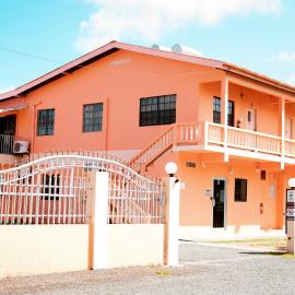 Lesville Tobago, готель у місті Canaan