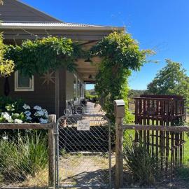 Woolly Slopes Country Escape, hotel en Hepburn Springs