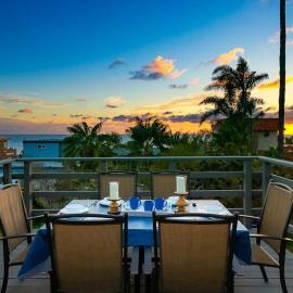 Ocean Views Walk to the Beach with King Suite, hotell sihtkohas Encinitas