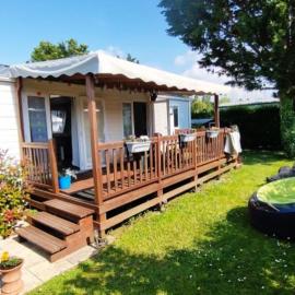 Mobilhome, hotel in Saint-Arnoult