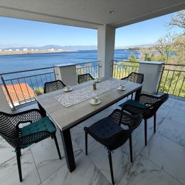 MERTIK house, hotel a Omišalj