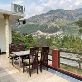 Galiyat Inn Hotel, Balakot by LMC، فندق في Bālākot