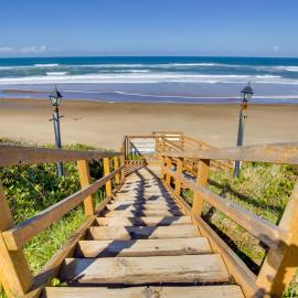 Lincoln Resort Condo w/ Ocean Views & Pool Access, hotel in Lincoln City