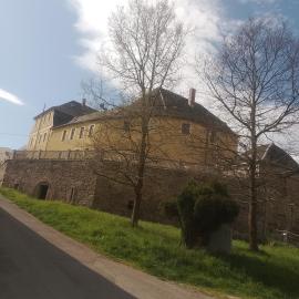 Zum Ritter Ferienwohnung 500 Meter zum Freizeitpark Plohn, hotel din Lengenfeld
