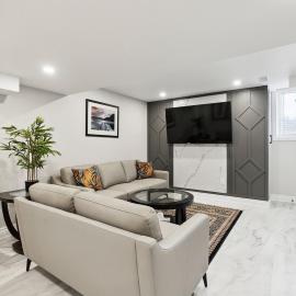 Baker Hill Executive Suite 2 Br Basement Apartment with Full Kitchen and Bath, hotel v destinácii Stouffville