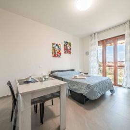 Marilyn&Einstein - Modern and Cozy Apartments: Somma Lombardo'da bir otel