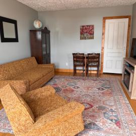 At the Farmhouse - New Frontiers Retreat, hotel di Eganville