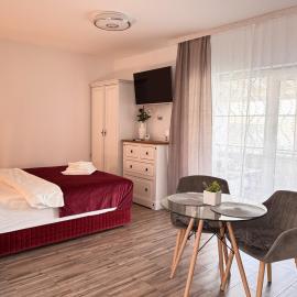 Nearby Lake Romantic Retreat R