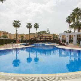 Vera Playa Chalet Adosado Jardín Piscina Parking, готель у місті Бера