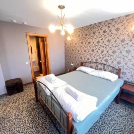 Park Hotel Kekava、キェカワのホテル