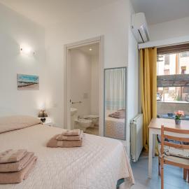 Studio's Pavese, Olbia Aeroporto, hotel i Olbia