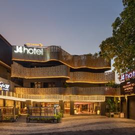 J4 Hotels Legian