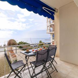 MYN1 - Spacieux appartement face à la mer