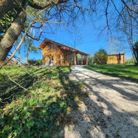 Le Chalet « au Fil de l’eau », hotel di Véreux
