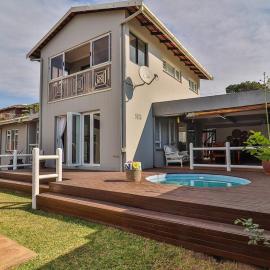 Beautiful Tropical Beach Haven, hotel in Pennington