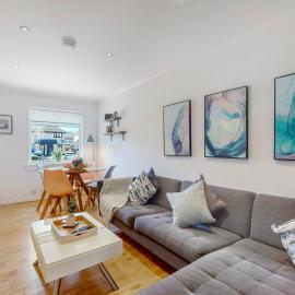 Cairn BNB Introduces Mavisbank Gardens - where homely charm meets modern living, Hotel in Glasgow