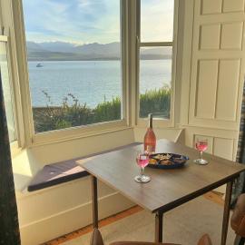 Finest Retreats - Waters Edge at Gadlys House