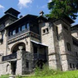 Sinaia Casa cu Farfurii