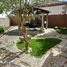 La casita de Tiane: La Adrada'da bir otel