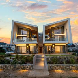 Evelmare Beachfront Apartments, Hotel in Koutsourás