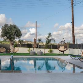 Villa Zachos, מלון בפיטסידיה