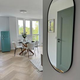 Studio 77 - nowoczesny apartament w Otwocku: Otwock şehrinde bir otel