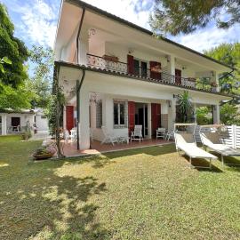 143 - VILLA BIANCA Villa Quadrilocale a Marcelli con ampio giardino aria condizionata - SPIAGGIA AL WHITE BEACH CLUB INCLUSA