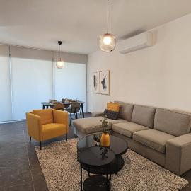 STAY Larnaca Pearl Apartment, hotel u Larnaki