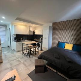 Studio climatisé avec balcon, hotel a Villeneuve-sur-Lot