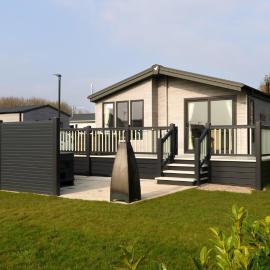 Riverside Holiday Park, hotel in Banks