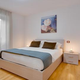 Centro Cormons - 3 Camere Letto & Balcone Privato