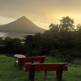 Arenal Base Camp, hotel in El Castillo de La Fortuna
