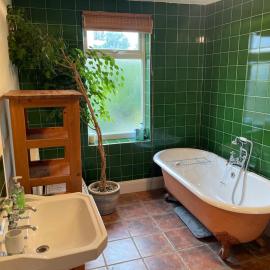 Vicky and Richards home, hotel a Cheltenham