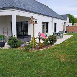 Viesnīca Maison neuve à St Armel Morbihan et son jacuzzi 6 places pilsētā Saint-Armel