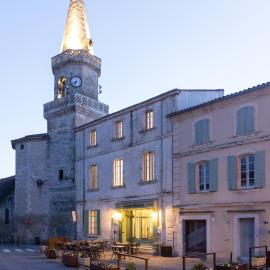 Maison Bernard, hotel di Maillane