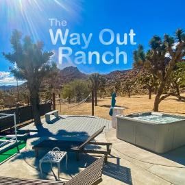 Epic Views, Huge House, Acres of J-Trees to explore, Hot Tub, Pool, AC, and Mini-Golf
